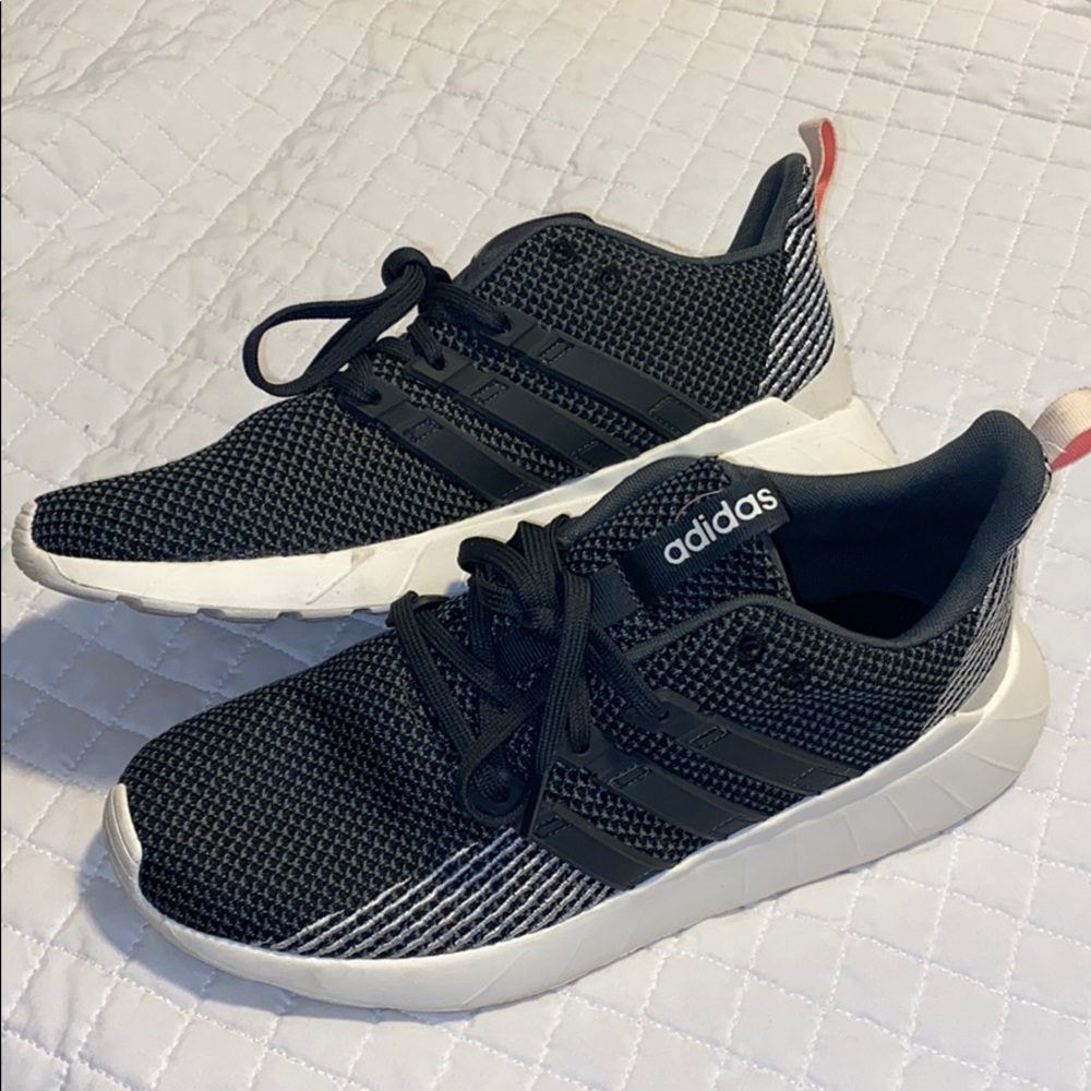 Adidas Tennis Shoes
